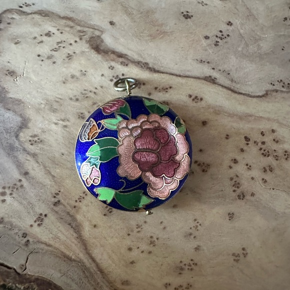 Lovely vintage floral cloisonné pendant - Picture 4 of 8